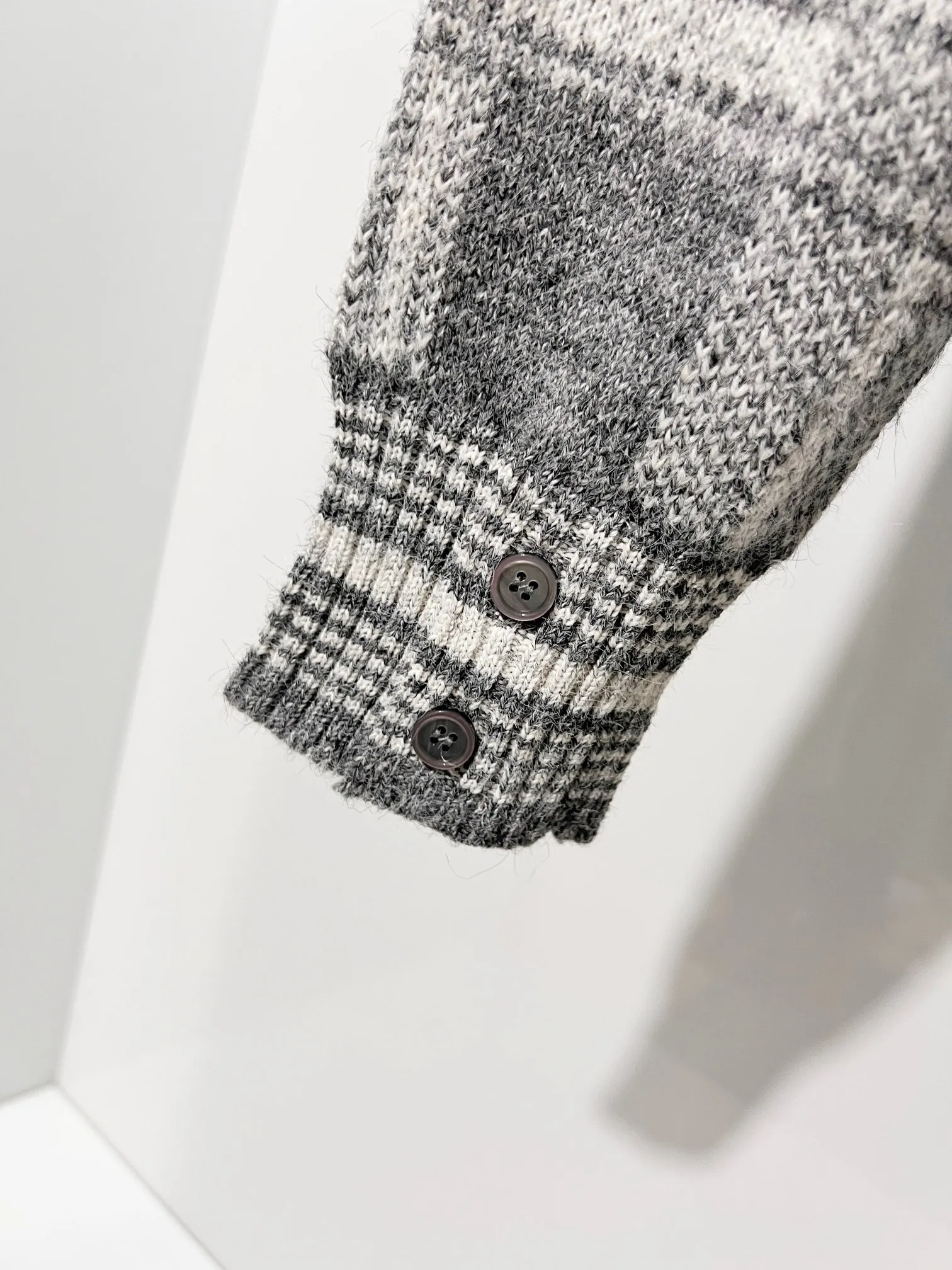 Thom Browne ➡️ ， Retro Same Style 2025ss Versatile : Gray Size：M-3XL